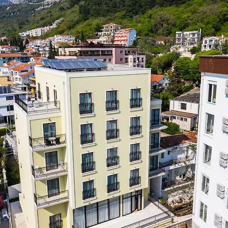 Hotel Pozzo Budva Exteriör bild