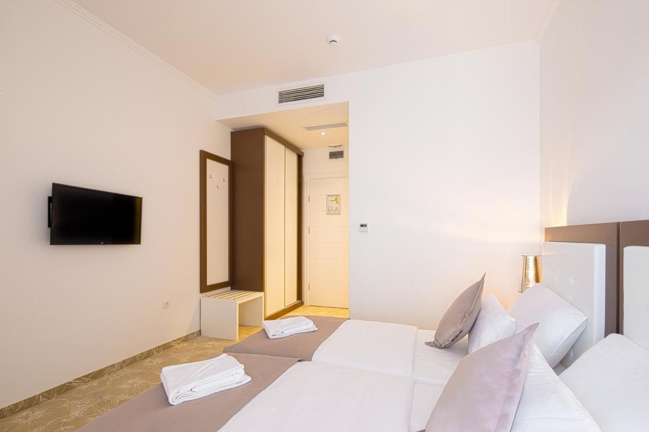 Hotel Pozzo Budva Exteriör bild