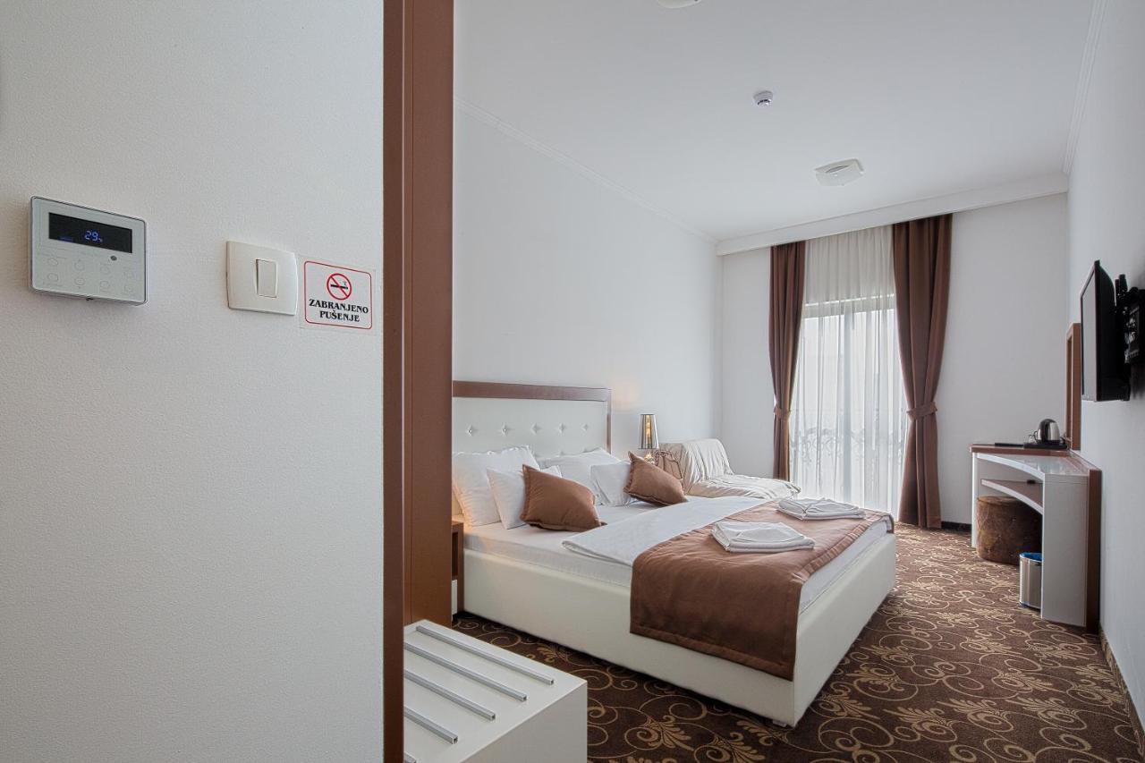 Hotel Pozzo Budva Exteriör bild