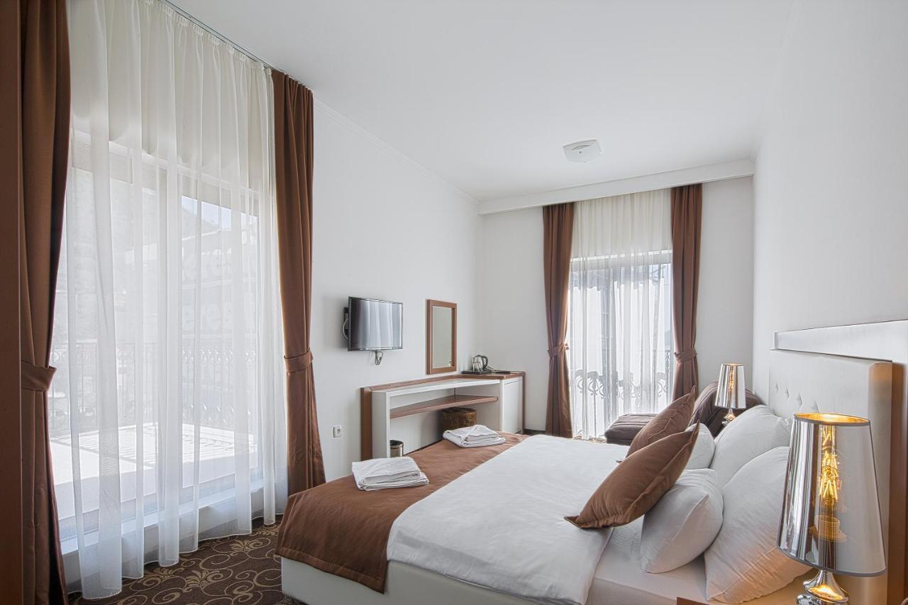 Hotel Pozzo Budva Exteriör bild