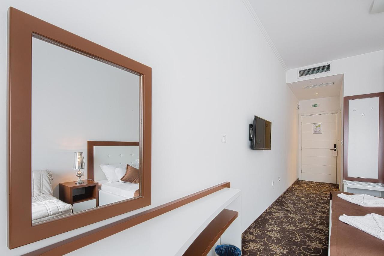 Hotel Pozzo Budva Exteriör bild