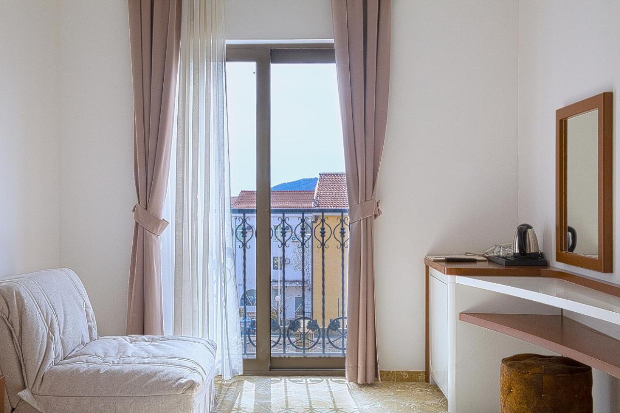 Hotel Pozzo Budva Exteriör bild