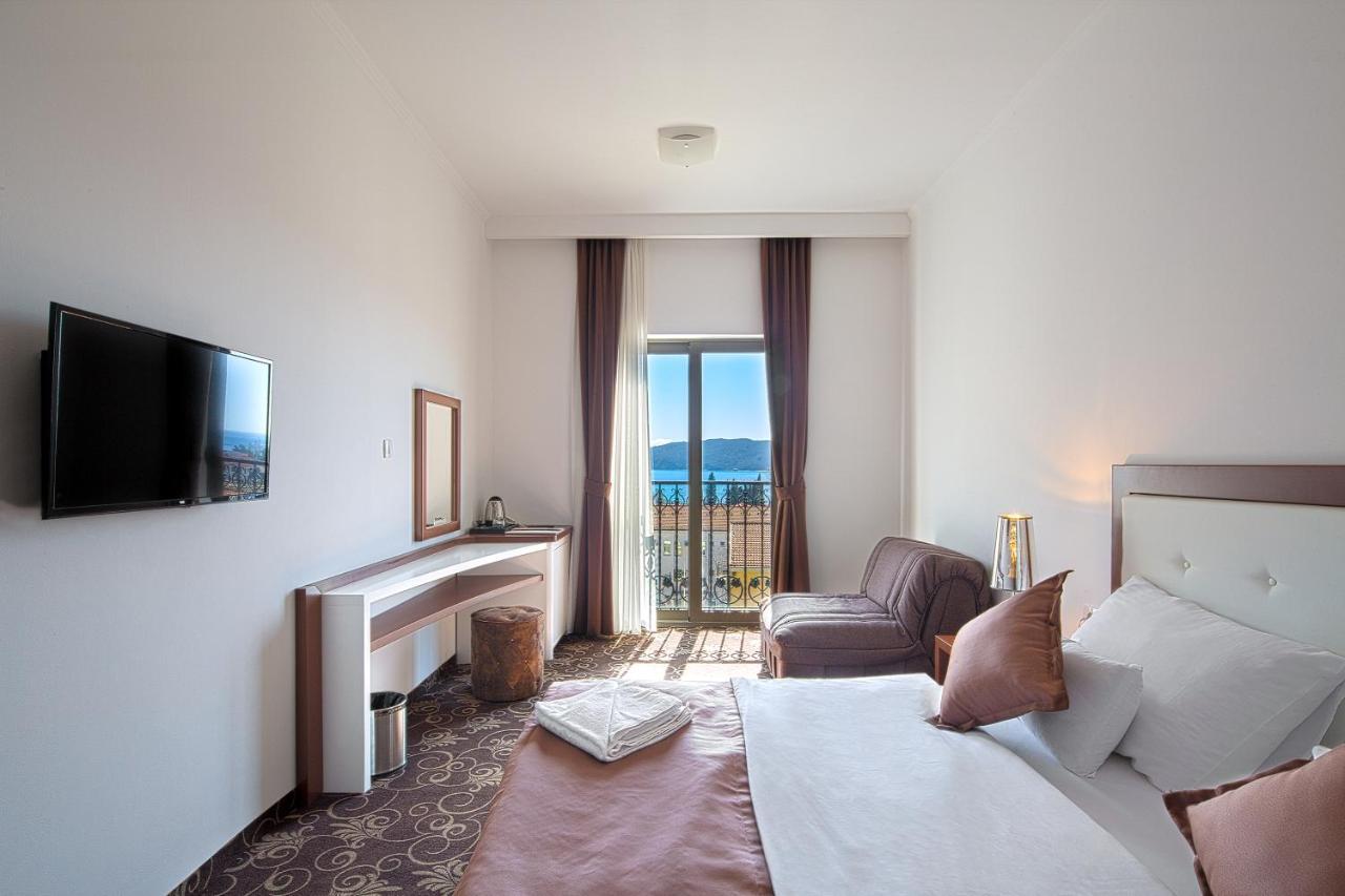 Hotel Pozzo Budva Exteriör bild
