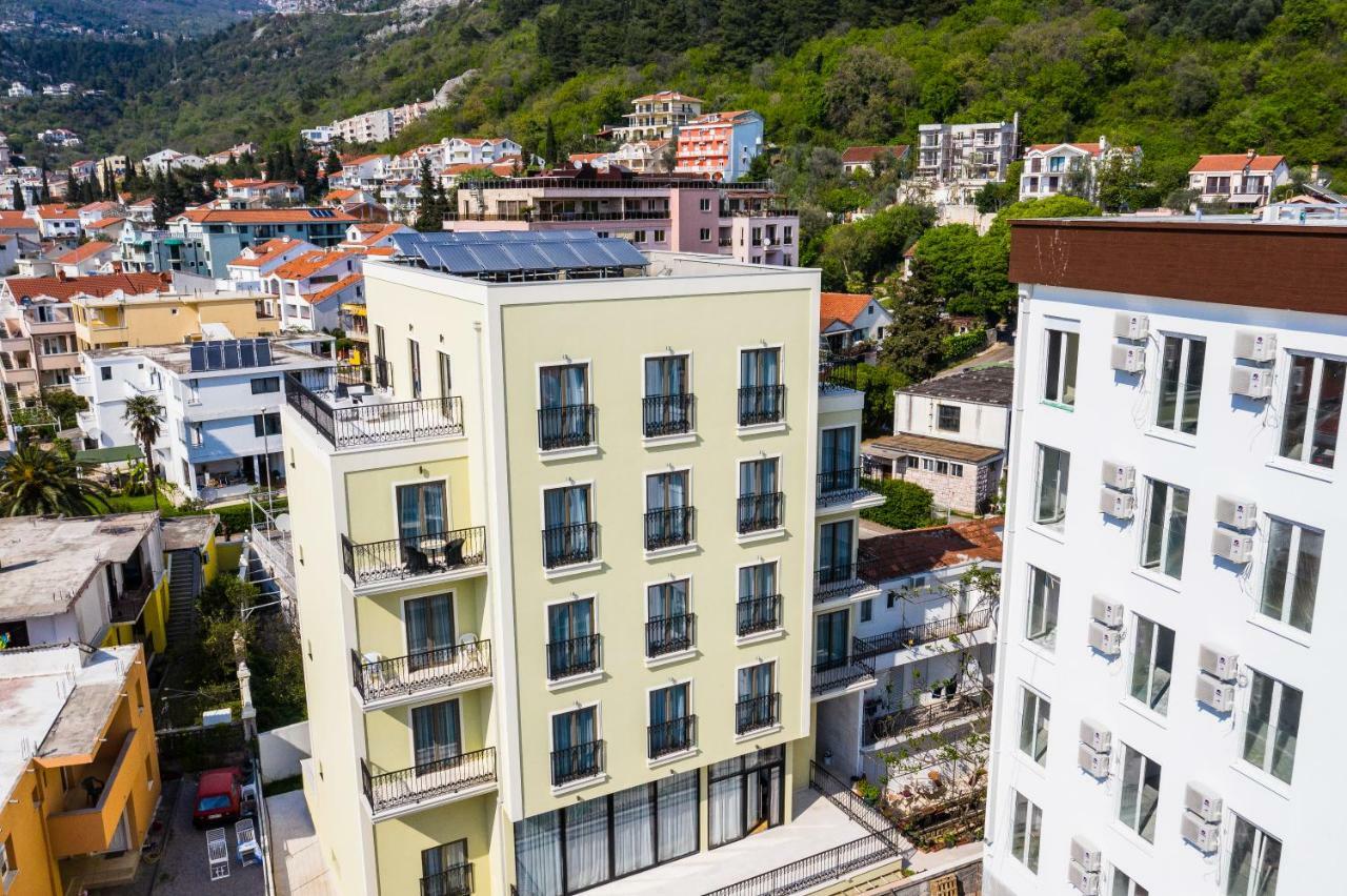 Hotel Pozzo Budva Exteriör bild